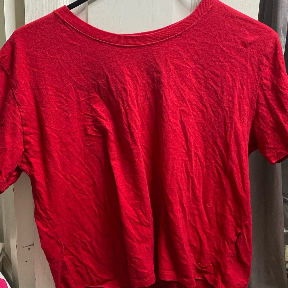 red hollister top